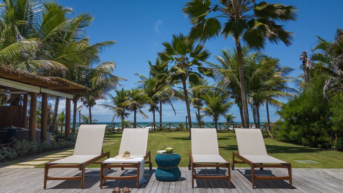 Guarajuba House | Sea Front 5 Suites in Guarajuba House with Pool, Gourmet and Full Staff!