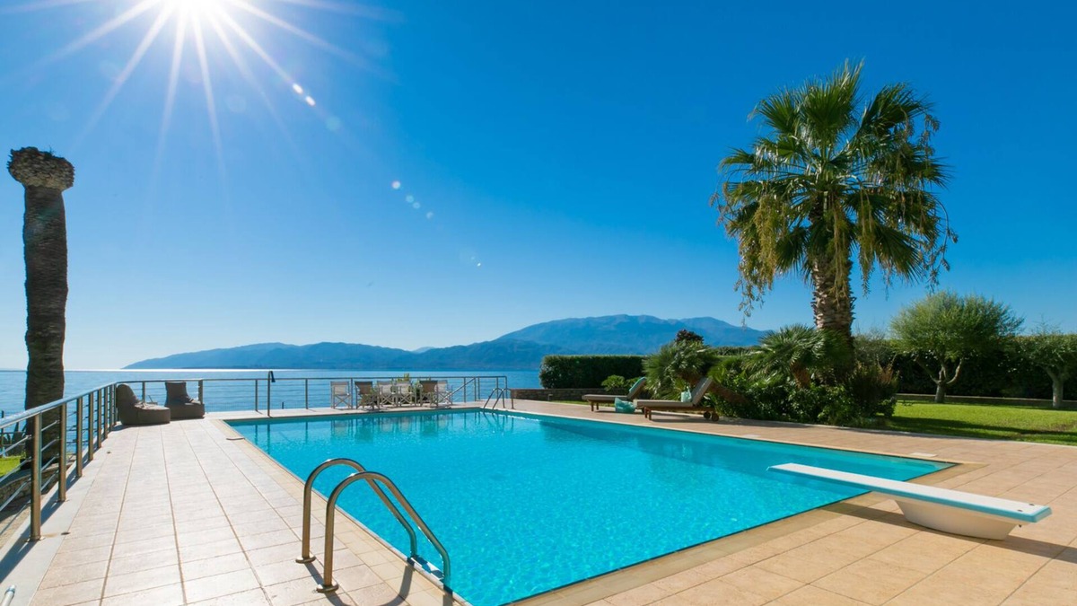 Antirrio Resort | Sea Front Sunrise Luxury Villa