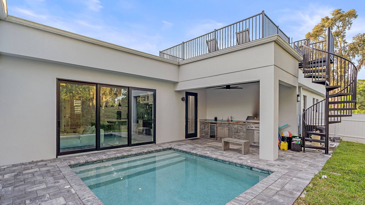 Historic Braden Castle House | Sea Gem | Waterfront w/Pool, Dock + Paddle/Kayaks!