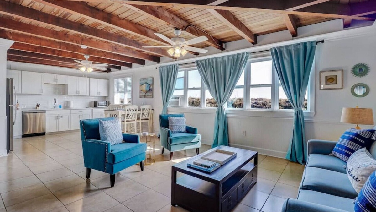 Fernandina Beach Apartment | Sea Glass Cottage #2 | Renovated | Beachfront w/Dune Views | Outdoor Courtyard