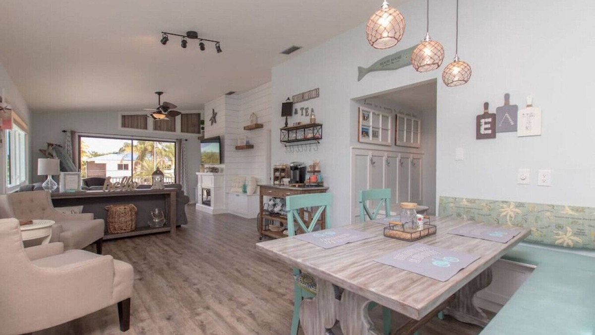 Tavernier House | Sea Glass Cottage Beautiful Canal Front Home