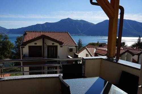 Orahovac Apartment | Sea Horizons