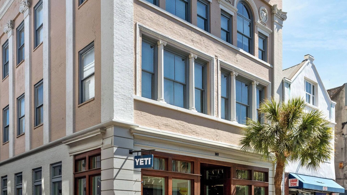 Charleston Historic District Apartment | Sea Island Suite at 360 King