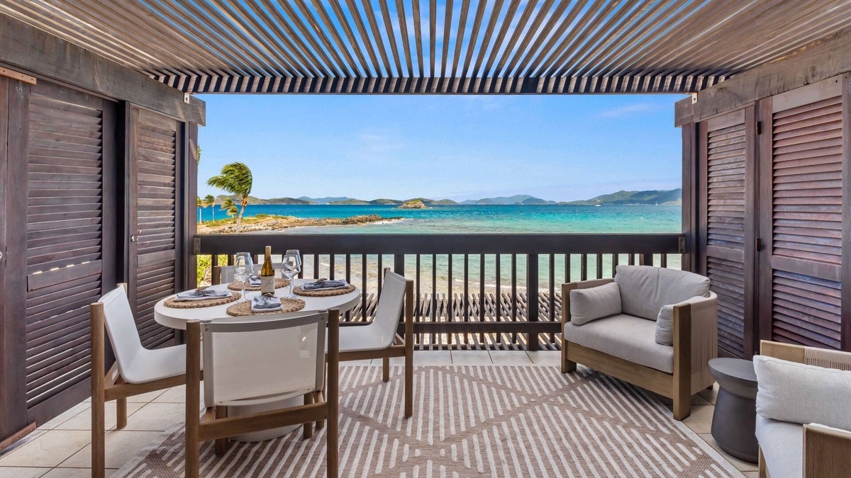 Frydendal Condo | Sea La Vie 2025 Renovated On Sapphire Beach King Bed