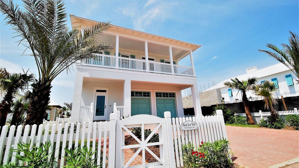 The Shores House | Sea La Vie New private waterfront home w/ dock. Beautiful views of the bay!