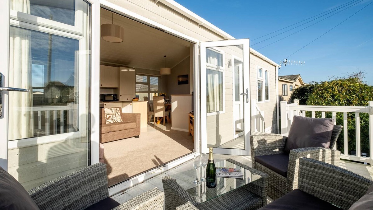 Leiston Cottage | Sea La Vie - sleeps 4 guests in 2 bedrooms