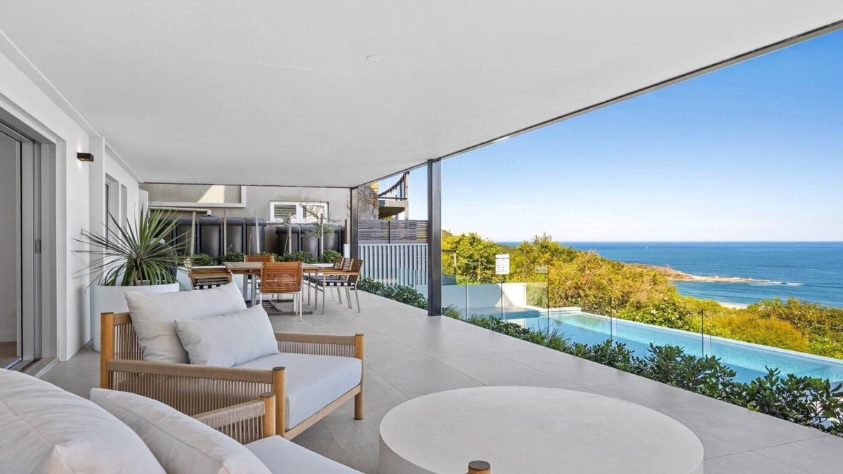 Killcare Heights House | Sea Mist Retreat by HolidayCo.