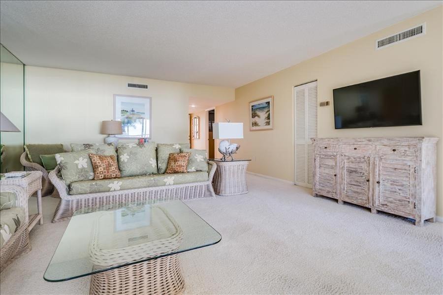 Downtown Boca Grande Historic District Apartment | Sea Oats 336 Condo