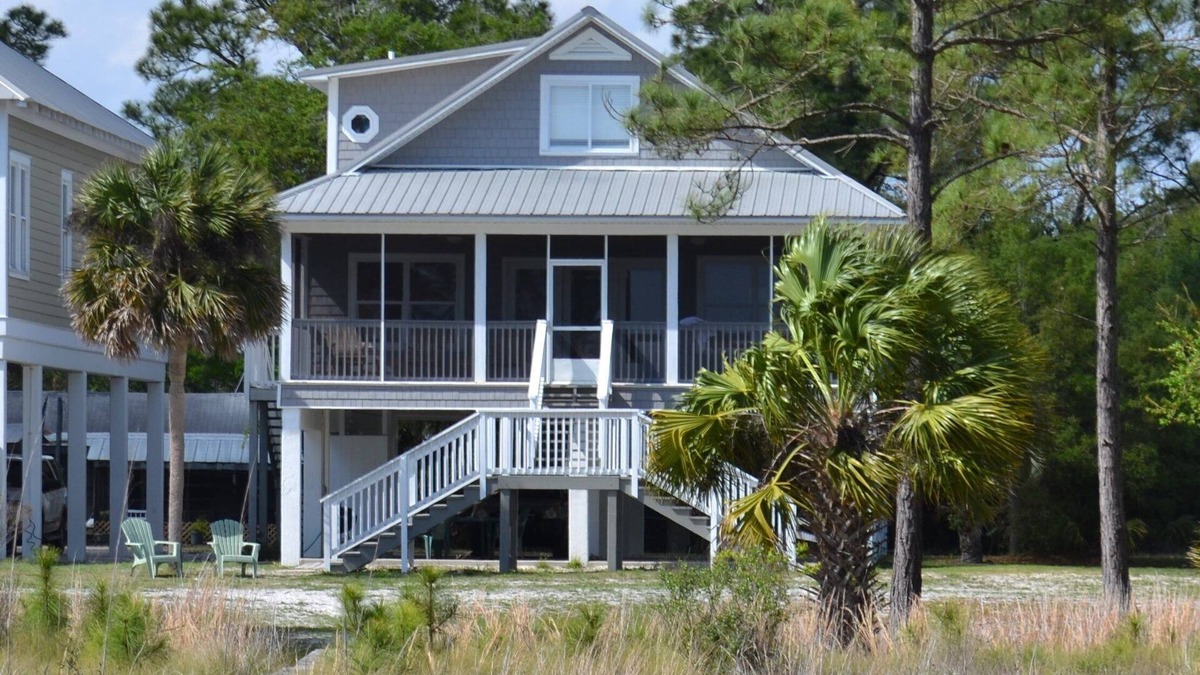 Carrabelle House | 'Sea Palms' - Luxury 5 Bedroom Beachfront Home