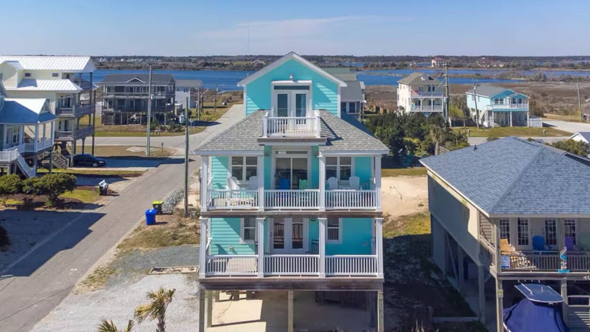 North Topsail Beach House | Sea Pearl- Come relax in the sand