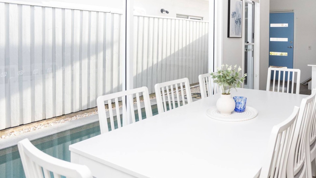 Kingscliff House | Sea Poppy - Beachside 4 Bedroom home with pool