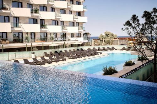 Mamaia-Sat Apartment | Sea Side Cottage in Infinity Pool Spa Resort