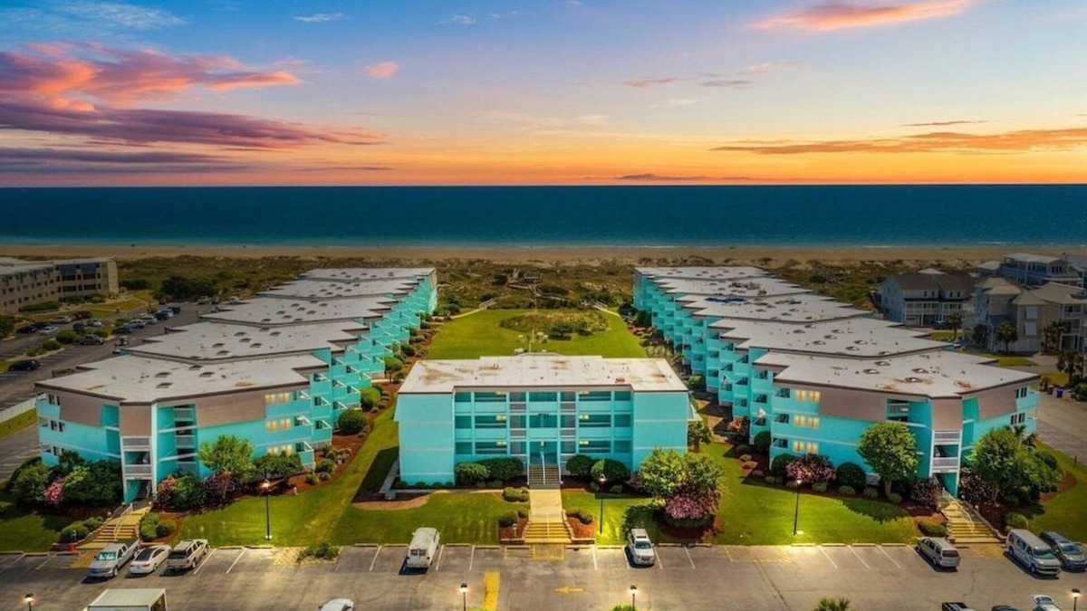 Morehead City Condo | Sea Spray Condo - Ocean View Condo in Atlantic Beach, NC