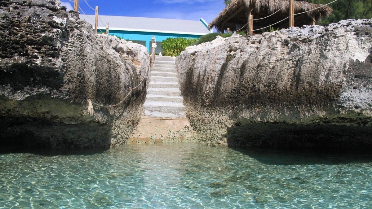 Rainbow Bay Cottage | Sea Turtle Cottage "A place to get out of your shell!"