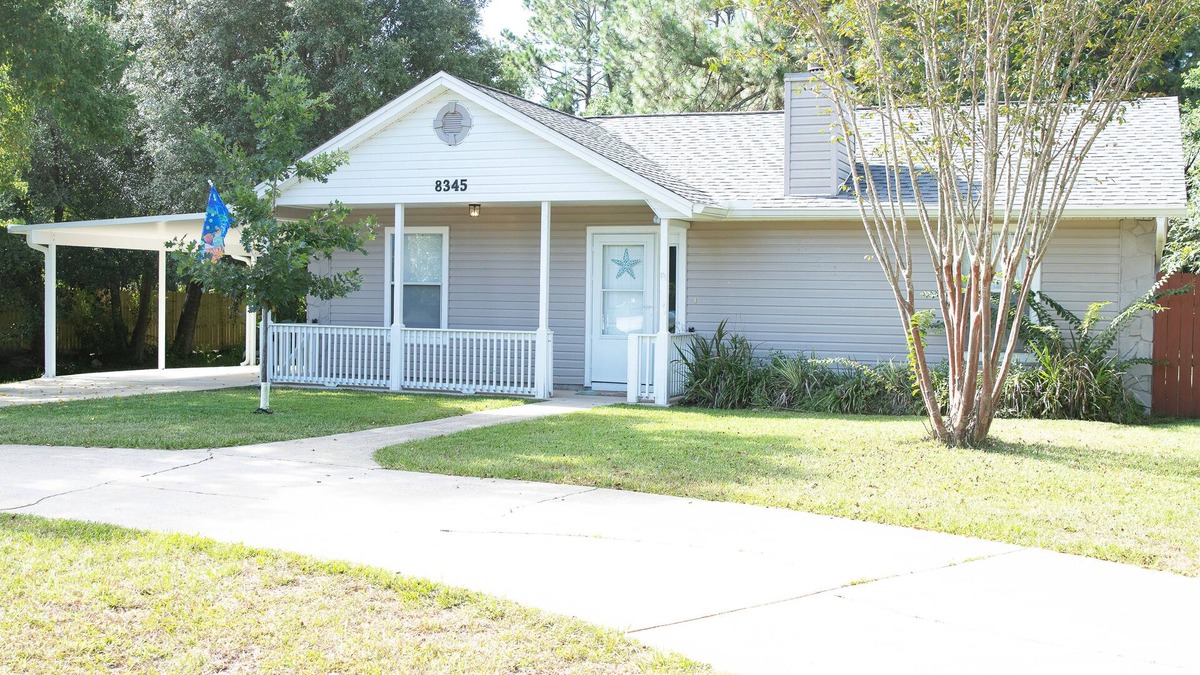 Navarre House | Sea Turtle House Minutes from the beach