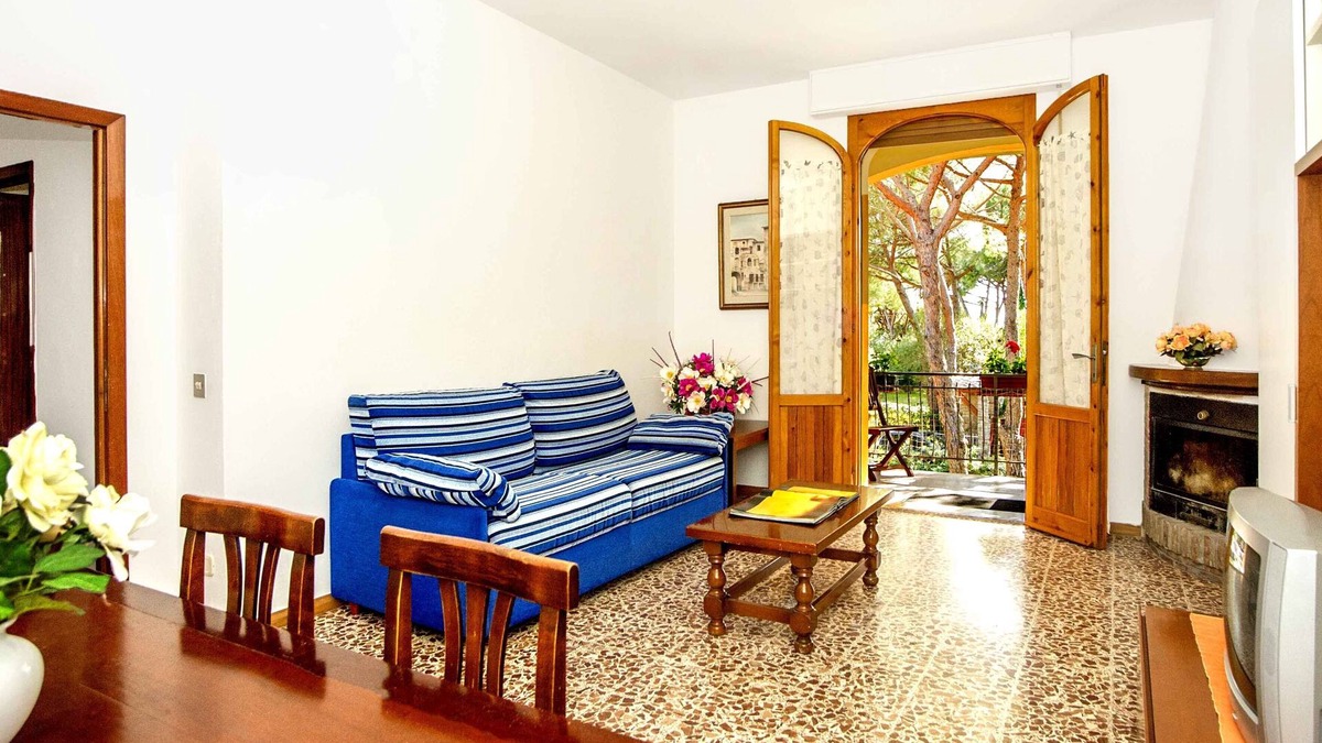 Castiglione della Pescaia Apartment | Sea view apartment in Riva del Sole 20m from the beach
