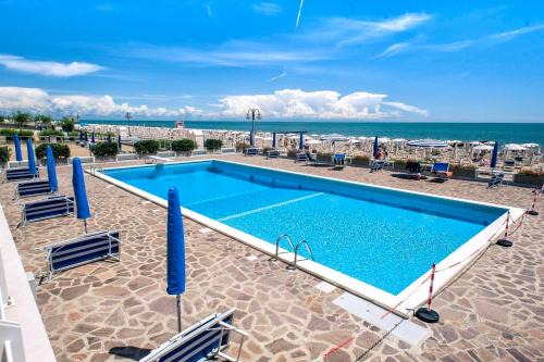 Faro Apartment | Sea view apartment with swimming pool