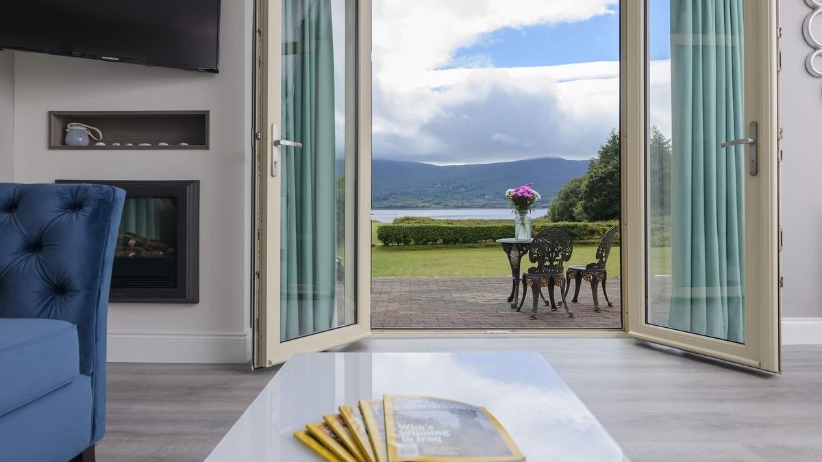Templenoe Apartment | Sea View Apartment only 10 minute's drive from Kenmare