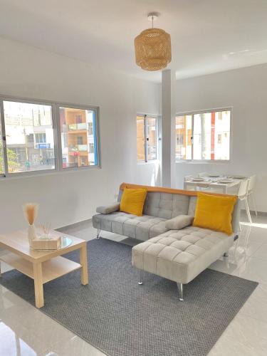Santa Cruz Apartment | Sea View & Balcony Modern Apartment in Pedra Badejo