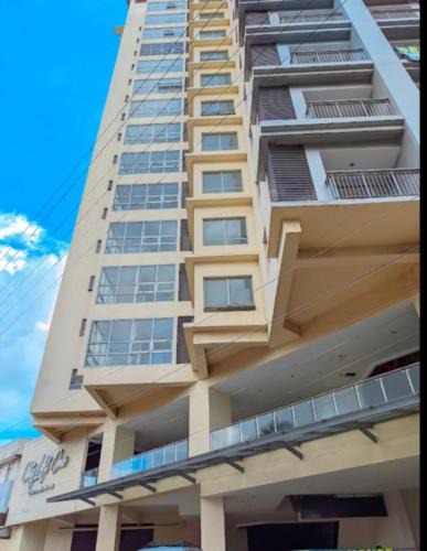 Cebu Apartment | Sea View Condo with Balcony Near Ayala