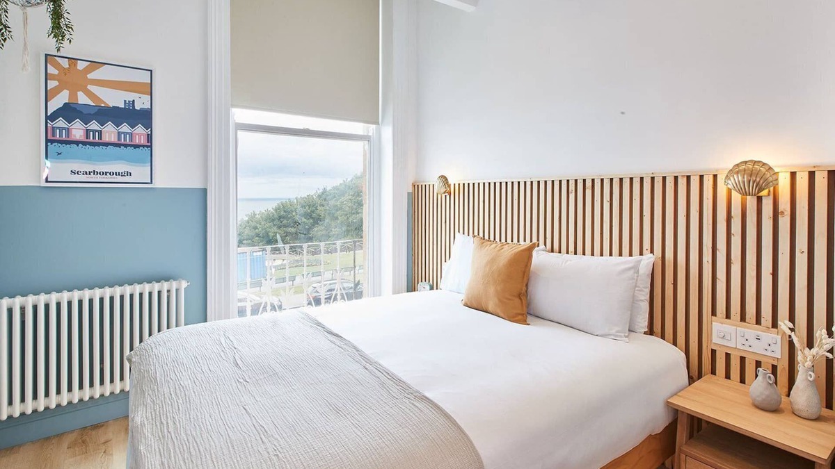 South Cliff Apartment | Sea View Double Cabana
