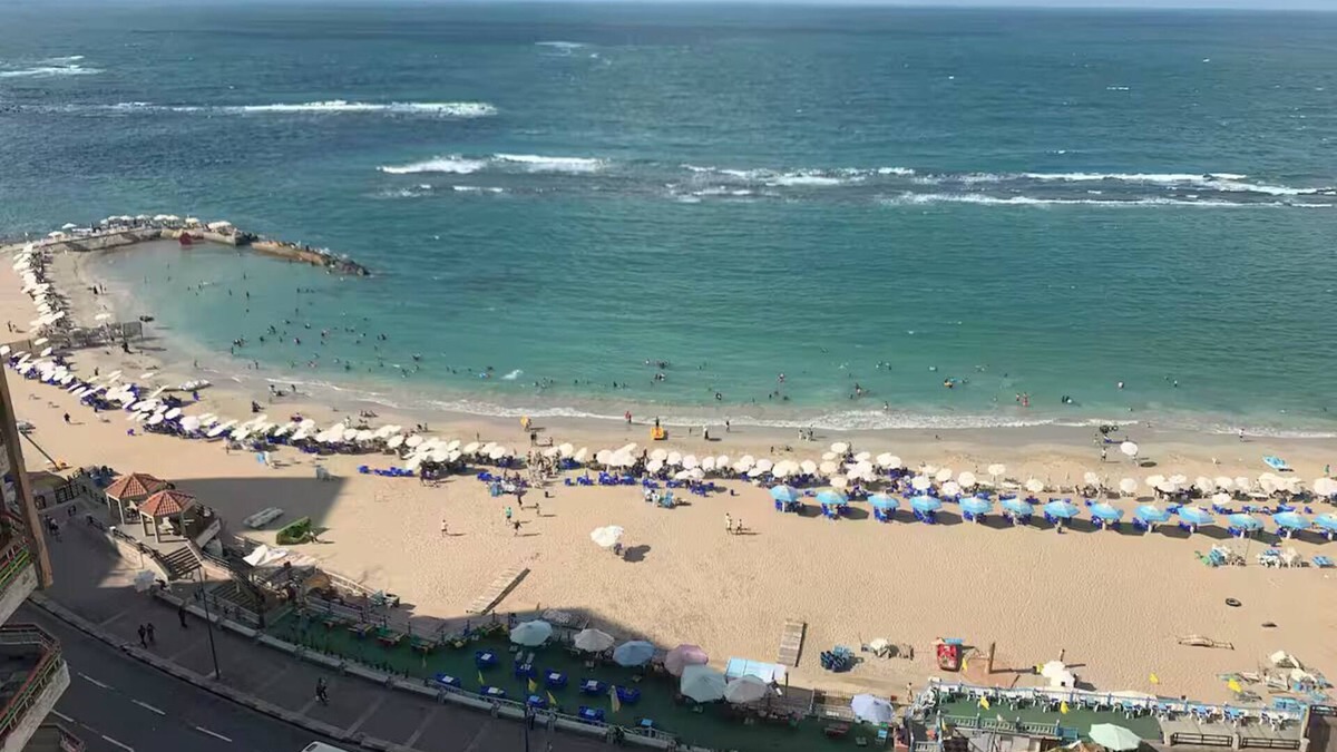 Al-Muntazah Apartment | Sea view 2 bedroom 4 beds - Miami Alexandriann