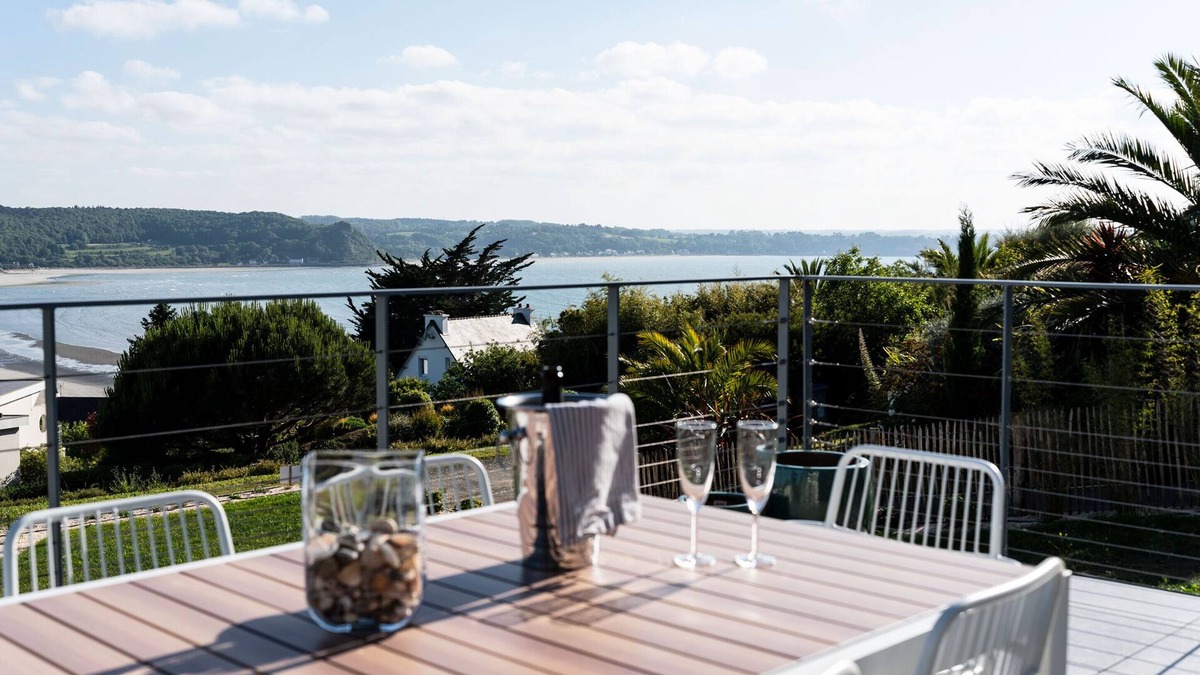 Saint-Michel-en-Greve Villa | SEA VIEW VILLA