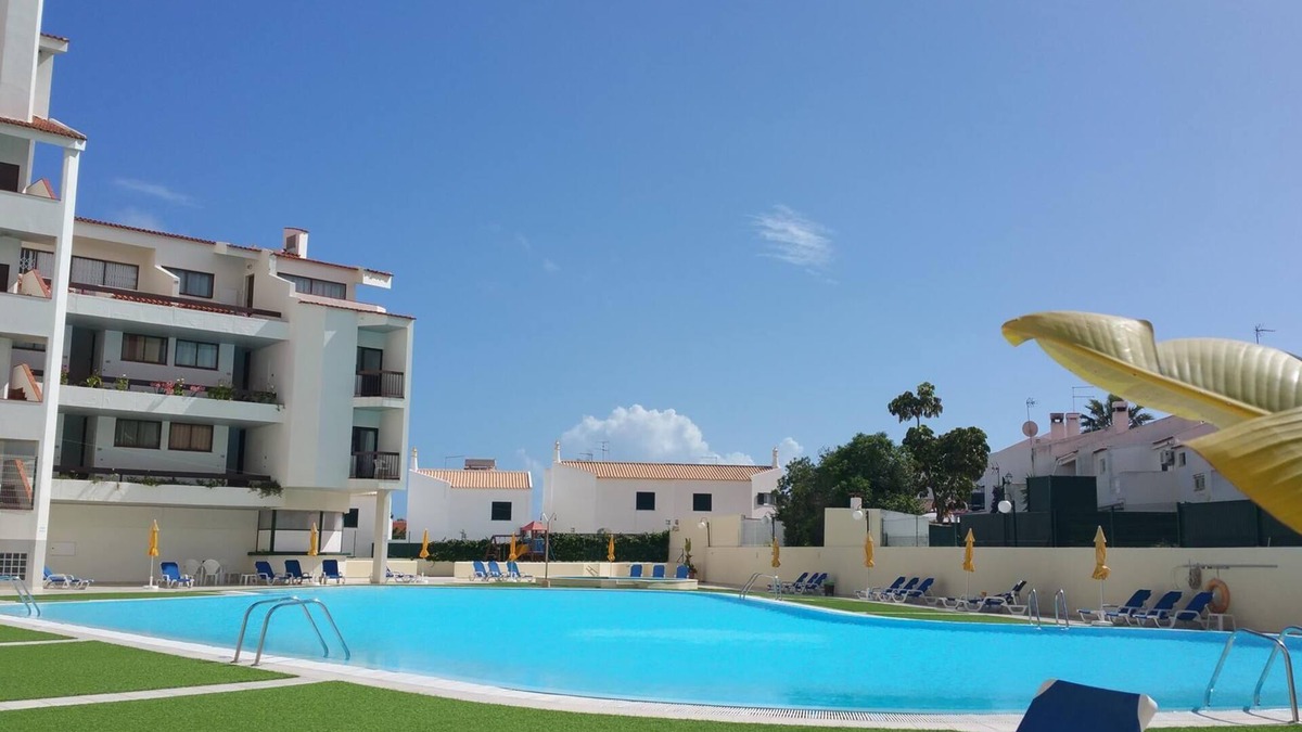 Montechoro Apartment | Sea View , Free Wifi, walking distante from the strip