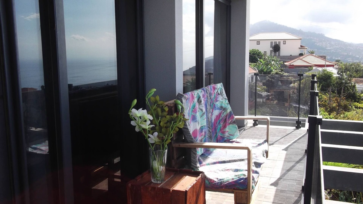 Estreito da Calheta House | Sea view holiday home