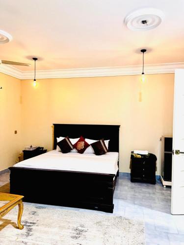 D.H.A. House | Sea View Inn Shamsher