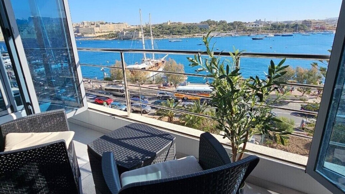 Sliema Apartment | Sea View Modern Apartment in Sliema Ferry 250 sqm