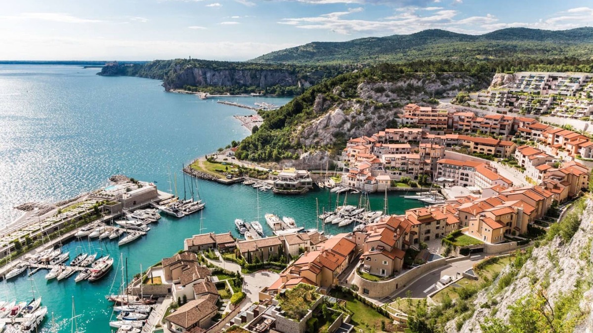 Portopiccolo Apartment | Sea-view Penthouse Spa in Portopiccolo