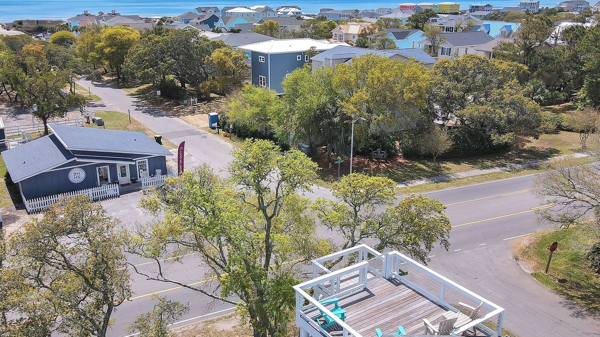 Tranquil Harbour House | Sea You Out There: Coastal Rental Close to the Beach and Local Businesses