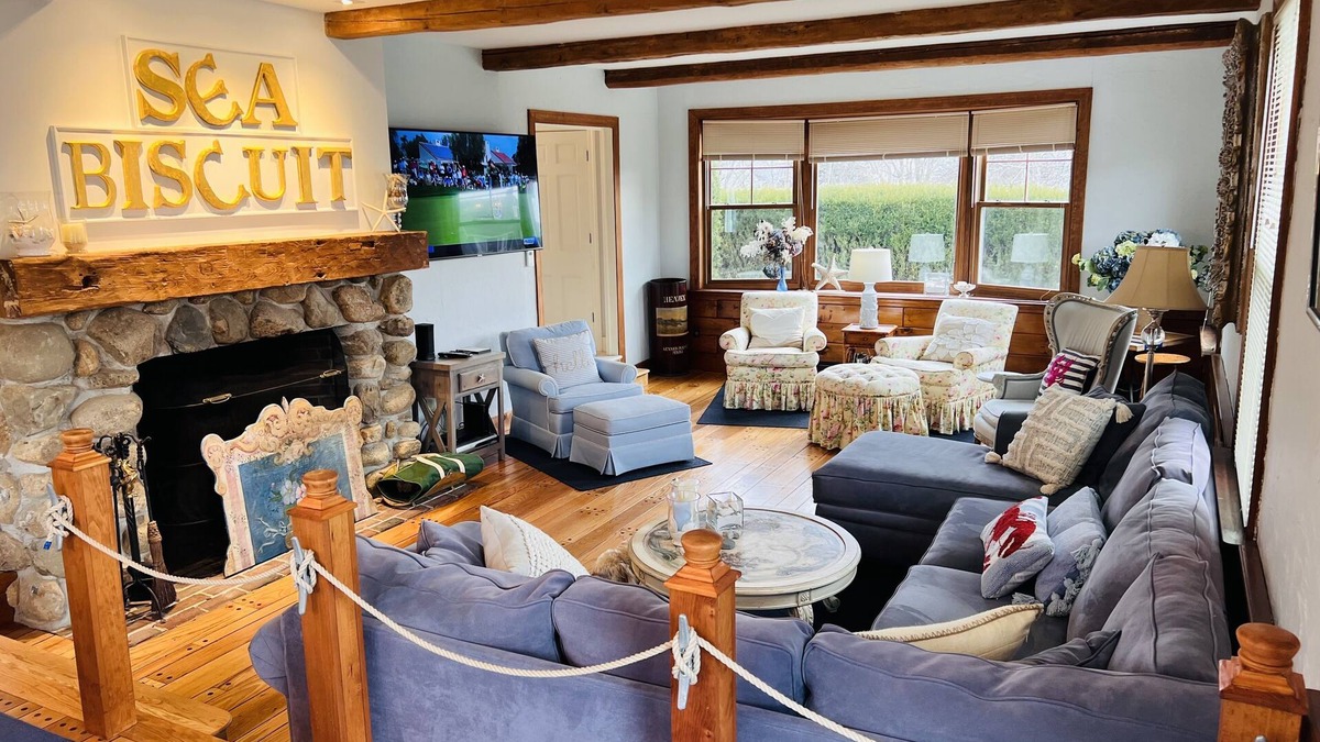 Kennebunkport House | SeaBiscuit-Ocean Views, Fabulous Deck & Great Room, Walk to Beach, CHARMING!