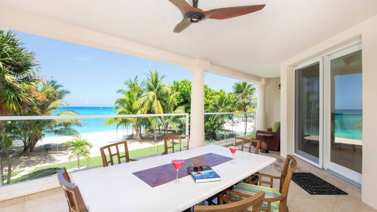 Seven Mile Beach Condo | SeaBreeze #3: Luxe 7 Mile Beach Condo w/Pool, Jacuzzi + Pristine Beach
