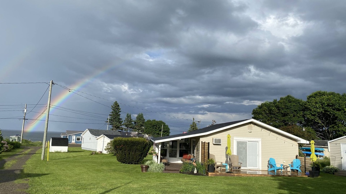 Grand-Digue Cottage | Seabreeze Chalet ~ 3 bedroom Cottage 30 seconds from the beach