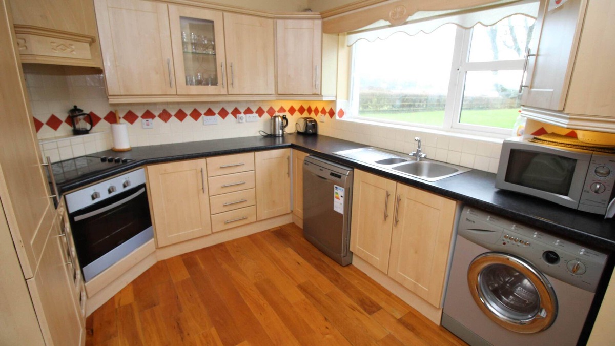 Rathmullan House | Seabreeze cottage with direct sandy beach access from this cottage from garden