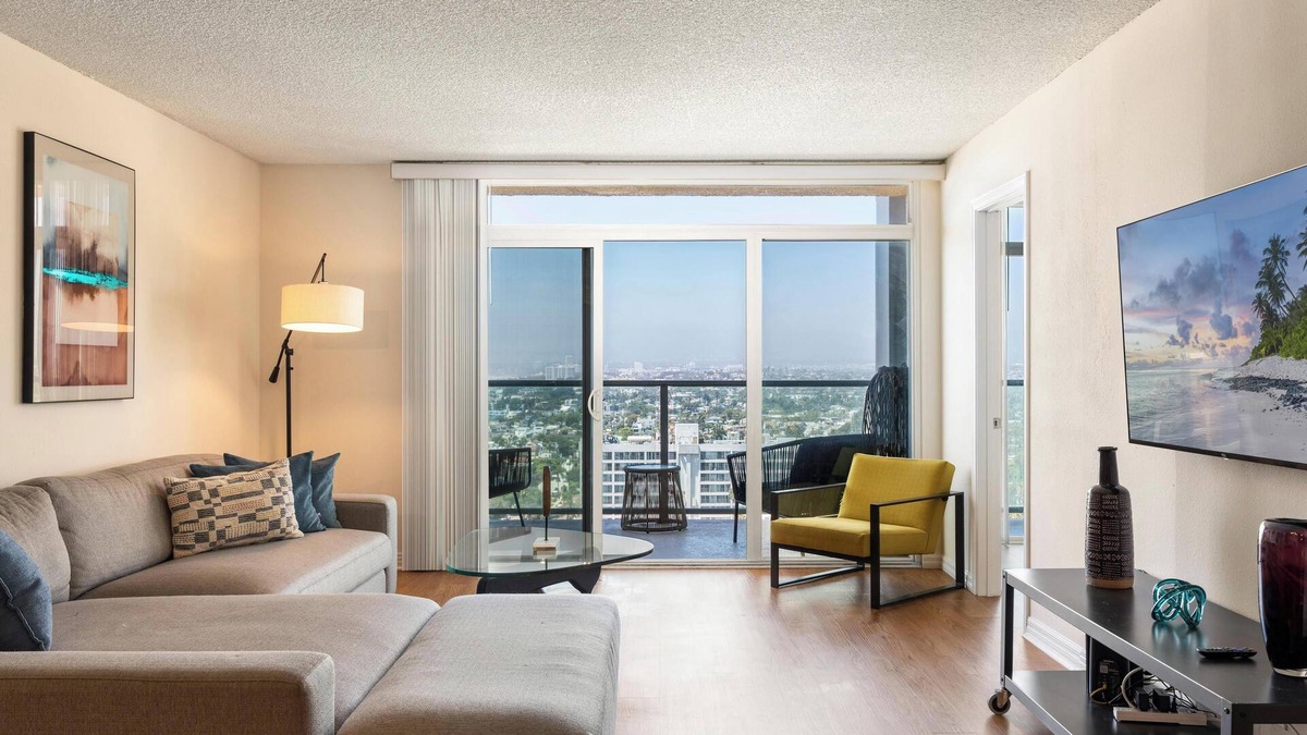 Marina del Rey Apartment | Seabreeze Sky Residence 3bd/2ba MDR+Venice+SM
