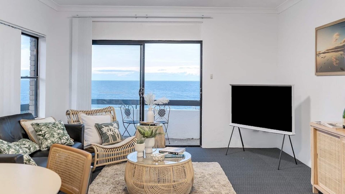 Maroubra Apartment | Seabreeze - Stylish Abode 360° Ocean & Beach Views