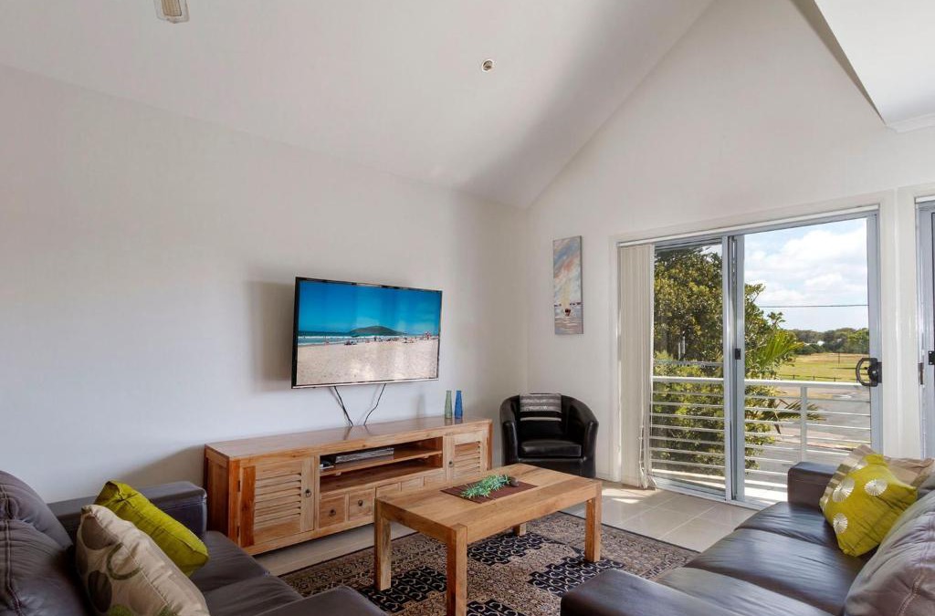 Hawks Nest House | Seachange Apartment 2