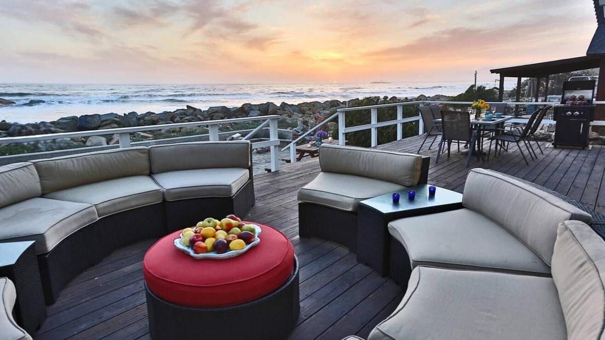 Ventura House | Seacliff Beach House - On The Sand in Ventura County