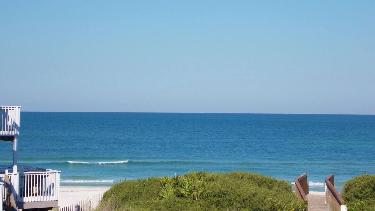 Port St. Joe House | SEACLUSION OFFERS GULF VIEWS & STEPS TO BEACH! 2 COMMUNITY POOLS!