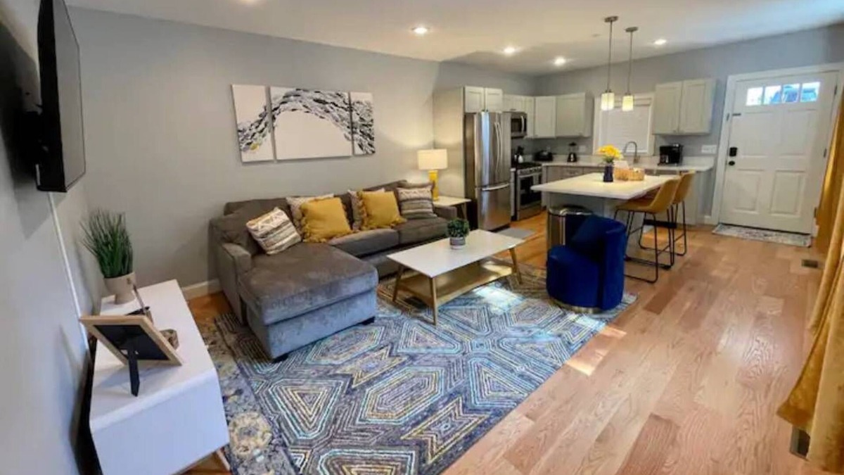 Kittery House | Seacoast Escape
