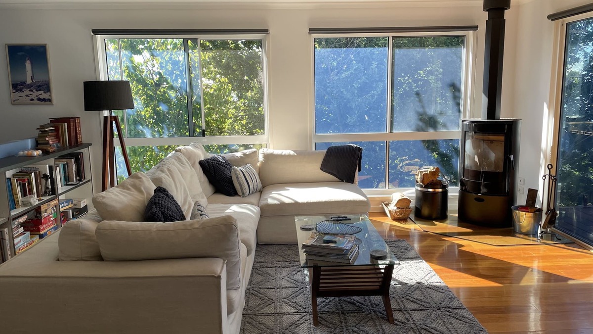 Rhyll House | Seadale: a lovely modern 3 level home with amazing views from the Alfresco.