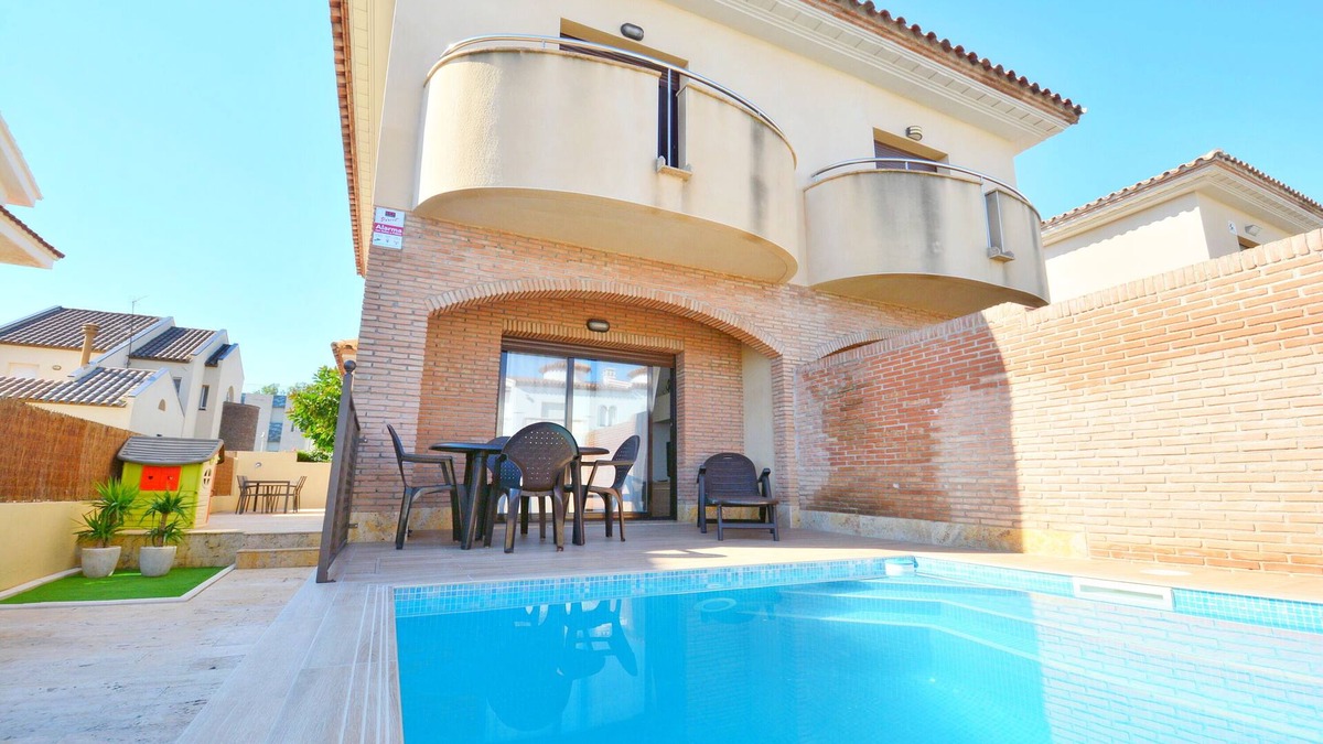 L'Hospitalet de l'Infant House | Seafront house with private pool and Wif