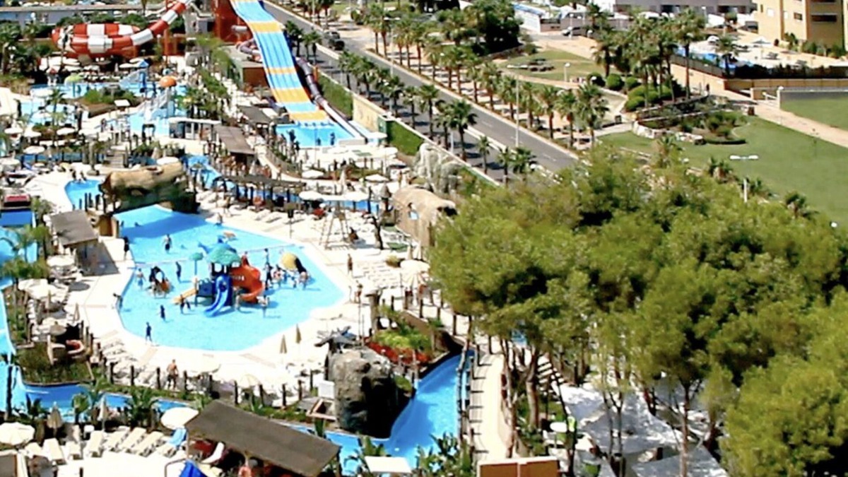 Marina d'Or Apartment | Seafront apartment with large 50m terrace