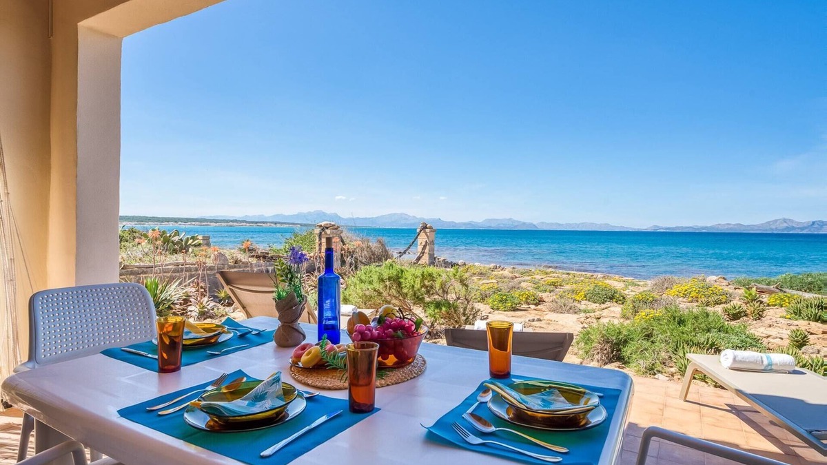 Colonia de Sant Pere House | Seafront Home with Sunset Views
