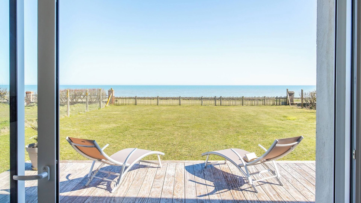 Quineville Villa | Seafront house.