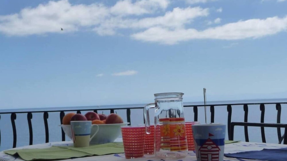 Lipari Historic Centre Apartment | Seafront Studio - Lipari
