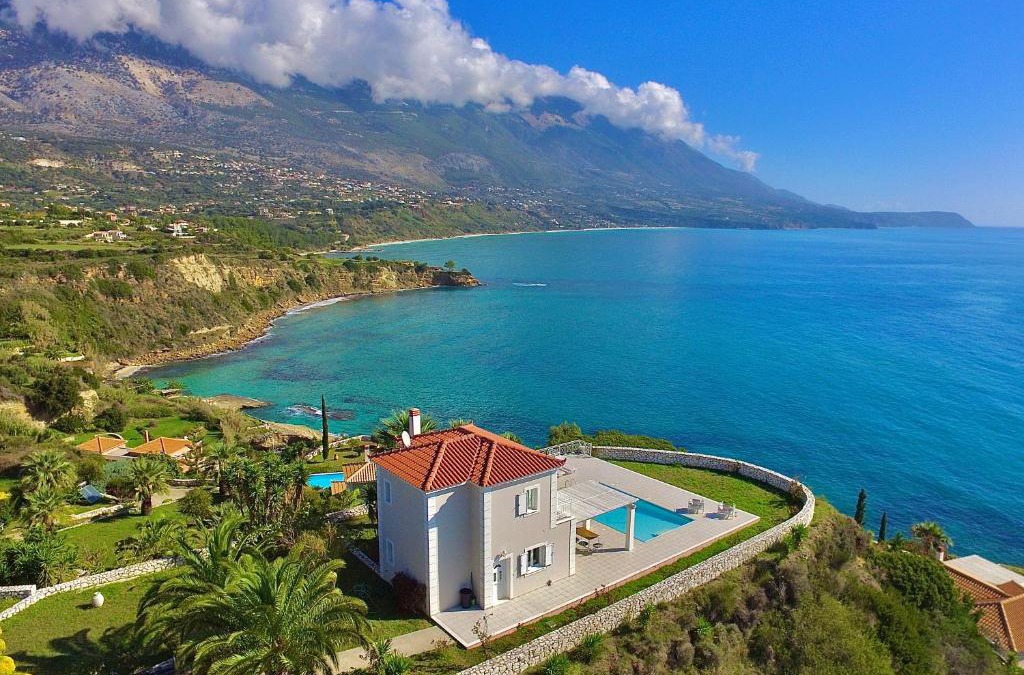 Karavados Villa | Seafront Villa Kefaloniaprivatevillas